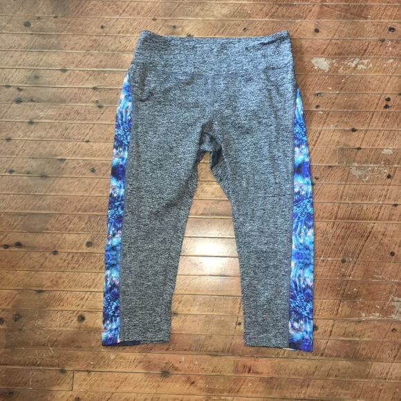 Lularoe peacock Capri workout Athleisure high impact leggings - Picture 1 of 3